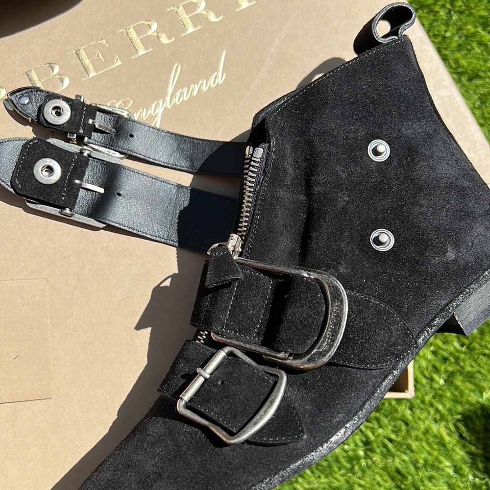 NWB Burberry ladies black buckled ankle boot size 35 - Picture 12 of 15